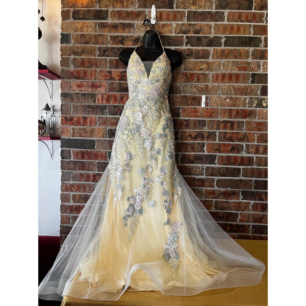 Morrell Maxie Lemon Yellow Prom Maxi Dress With Embroidered 
Women’s Size:6